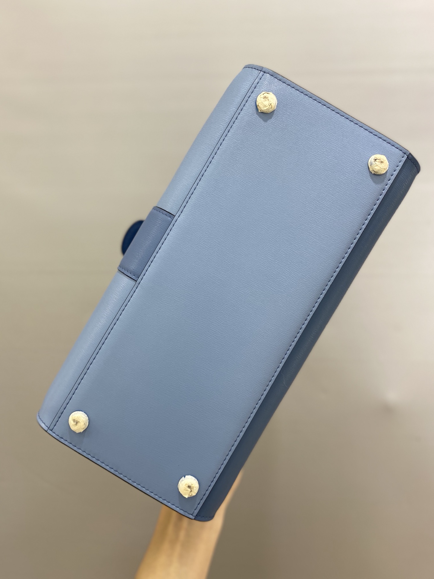 델보 브리앙 박스백 미듐